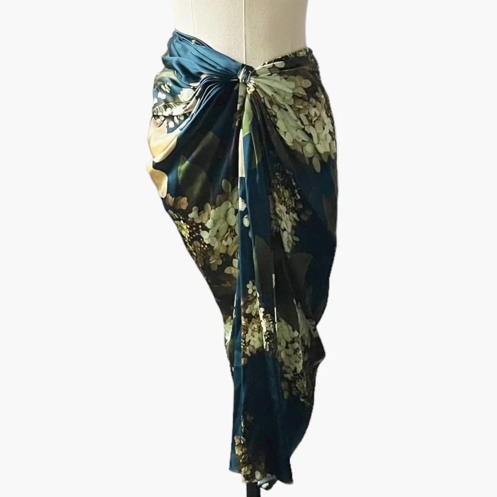 Vera Wang Navy Blue Floral Midi Skirt